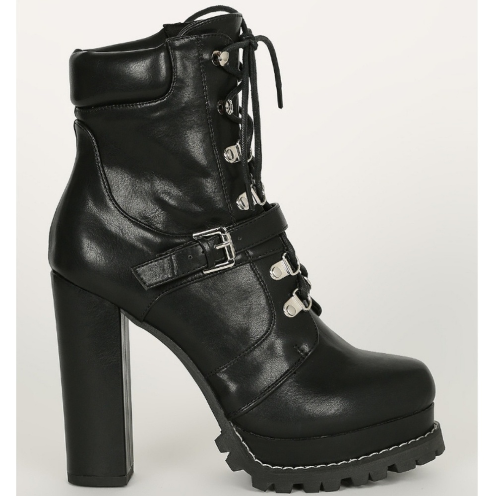 Last Size 10!🖤Blk Level Up -Black
Platform Boot - Picture 5 of 8